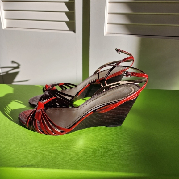 Ann Taylor Wedge Sandals - Picture 5 of 12